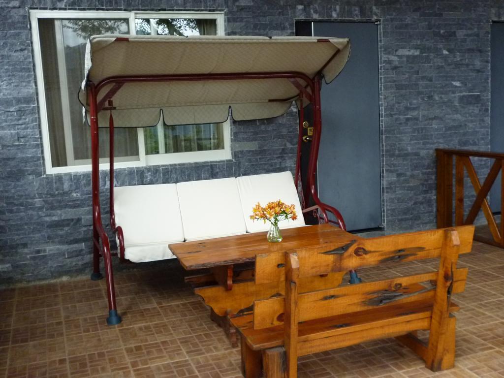 Spring Garden B&B Zsenaj Kültér fotó